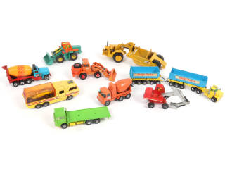 Lot 60 - DIVERS (11)