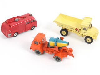Lot 298 - DINKY TOYS (GB) (3)