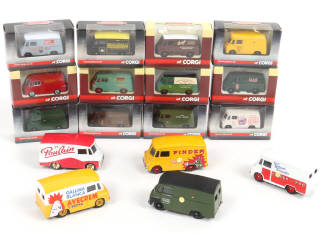 Lot 66 - DIVERS (17)