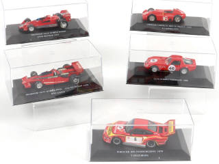 Lot 89 - DIVERS (5)