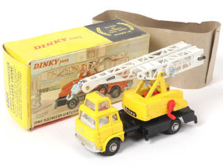 Lot 318 - DINKY TOYS (GB) (1)