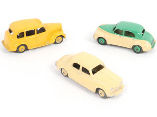 Lot 349 - DINKY TOYS (GB) (3)