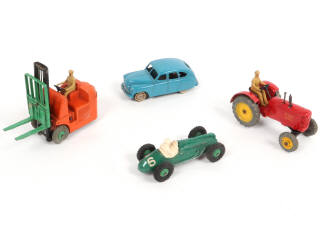 Lot 360 - DINKY TOYS (GB) (4)