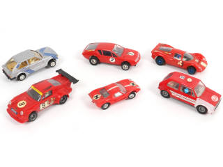 Lot 41 - DIVERS (6)