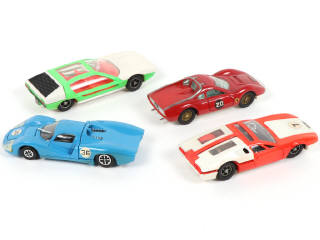 Lot 359 - DINKY TOYS (GB) (4)