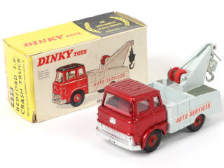 Lot 317 - DINKY TOYS (GB) (1)