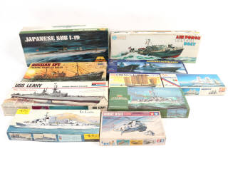 Lot 28 - DIVERS (10)