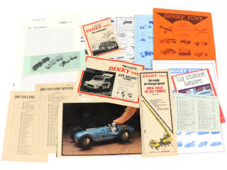 Lot 9 - DINKY TOYS (1)