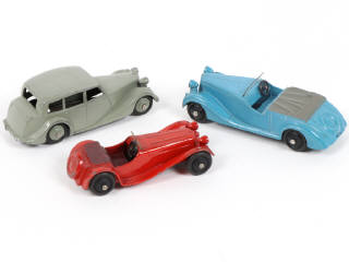 Lot 346 - DINKY TOYS (GB) (3)