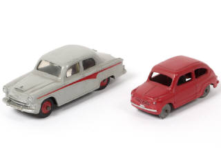 Lot 354 - DINKY TOYS (GB) (2)