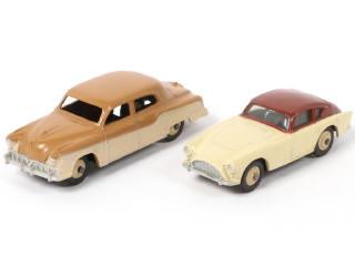 Lot 352 - DINKY TOYS (GB) (2)