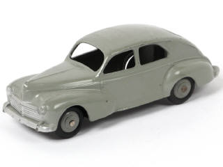 Lot 417 - DINKY TOYS (FRANCE) (1)