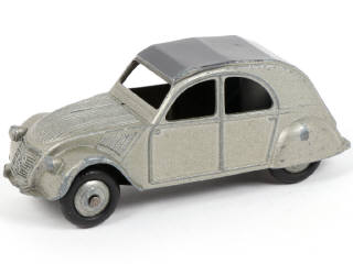 Lot 419 - DINKY TOYS (FRANCE) (1)