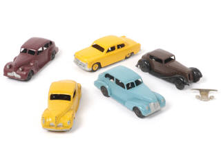 Lot 404 - DINKY TOYS (GB) (5)