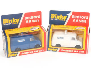 Lot 371 - DINKY TOYS (GB) (2)