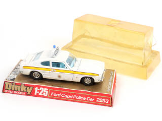 Lot 327 - DINKY TOYS (GB) (1)