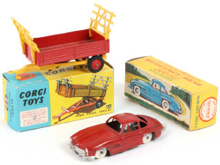 Lot 225 - CORGI TOYS (GB) (2)