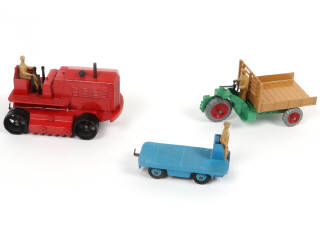 Lot 389 - DINKY TOYS (GB) (3)