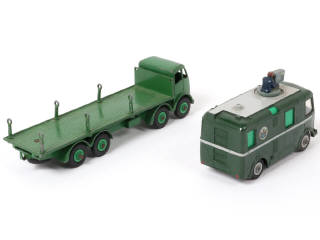 Lot 364 - DINKY TOYS (GB) (2)
