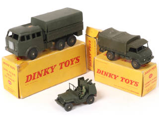 Lot 436 - DINKY TOYS (FRANCE) (3)