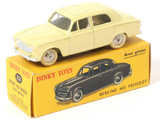 Lot 255 - DINKY TOYS (FRANCE) (1)