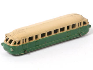 Lot 213 - DINKY TOYS (FRANCE) (1)