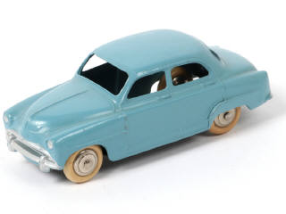 Lot 248 - DINKY TOYS (FRANCE) (1)