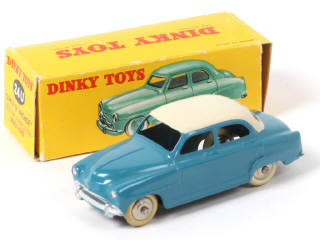 Lot 263 - DINKY TOYS (FRANCE) (1)