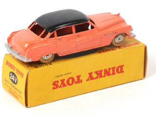 Lot 266 - DINKY TOYS (FRANCE) (1)