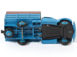 Lot 310 - DINKY TOYS (FRANCE) (1)