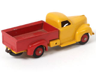Lot 315 - DINKY TOYS (FRANCE) (1)