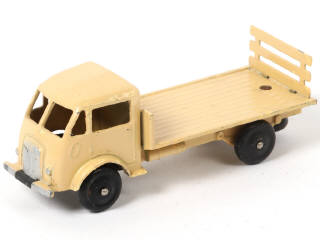 Lot 299 - DINKY TOYS (FRANCE) (1)