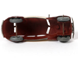 Lot 229 - DINKY TOYS (FRANCE) (1)