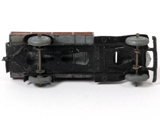 Lot 297 - DINKY TOYS (FRANCE) (1)