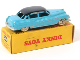 Lot 265 - DINKY TOYS (FRANCE) (1)