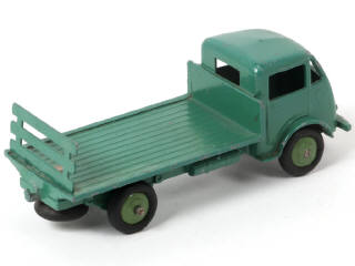 Lot 298 - DINKY TOYS (FRANCE) (1)