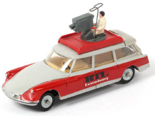 Lot 252 - DINKY TOYS (FRANCE) (1)