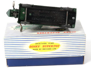 Lot 391 - DINKY TOYS (GB) (1)