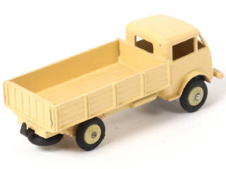 Lot 300 - DINKY TOYS (FRANCE) (1)