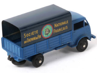 Lot 302 - DINKY TOYS (FRANCE) (1)