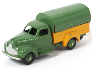 Lot 316 - DINKY TOYS (FRANCE) (1)