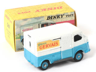 Lot 324 - DINKY TOYS (FRANCE) (1)