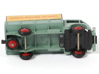 Lot 304 - DINKY TOYS (FRANCE) (1)