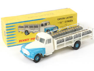 Lot 340 - DINKY TOYS (FRANCE) (1)