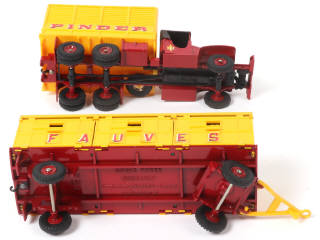 Lot 346 - DINKY TOYS (FRANCE) (1)