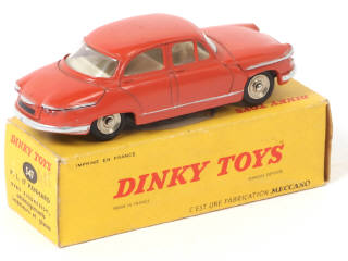 Lot 273 - DINKY TOYS (FRANCE) (1)