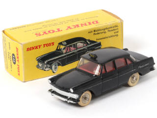 Lot 276 - DINKY TOYS (FRANCE) (1)
