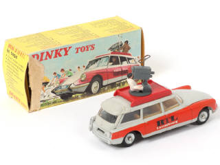 Lot 282 - DINKY TOYS (FRANCE) (1)
