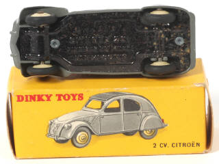 Lot 261 - DINKY TOYS (FRANCE) (1)