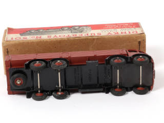Lot 388 - DINKY TOYS (GB) (1)